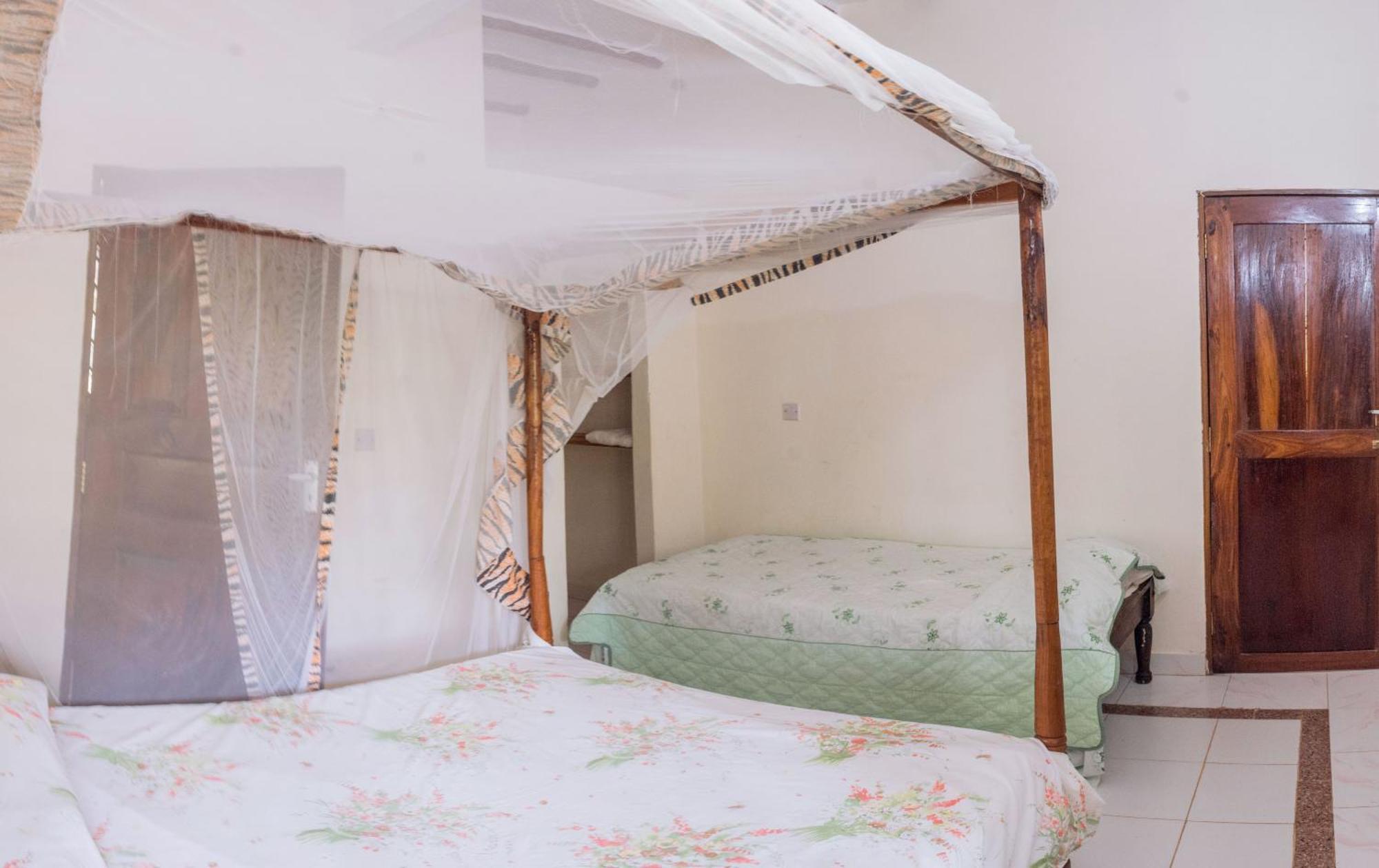 Kijani Cottages In Diani Diani Beach Buitenkant foto