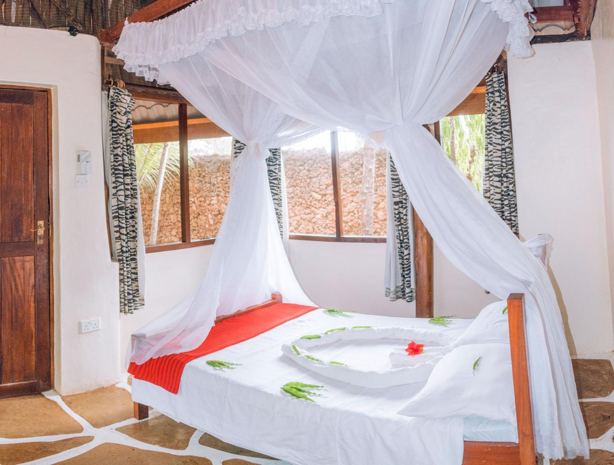 Kijani Cottages In Diani Diani Beach Buitenkant foto