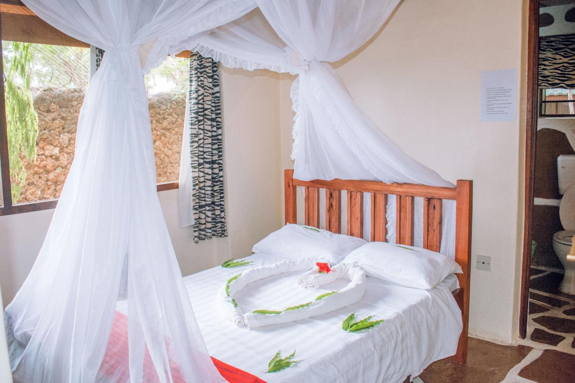 Kijani Cottages In Diani Diani Beach Buitenkant foto