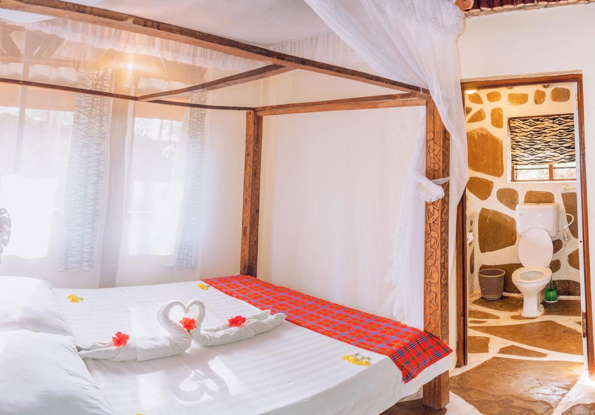 Kijani Cottages In Diani Diani Beach Buitenkant foto